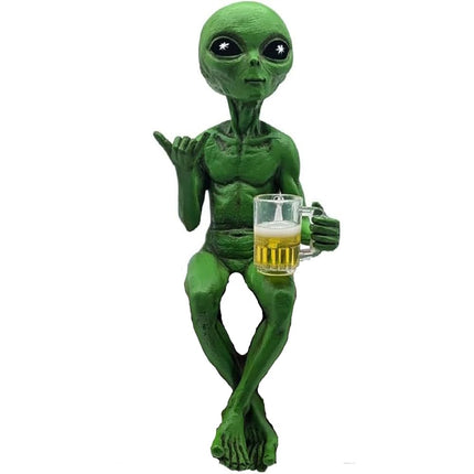 🛸 Beer Me Up – Alien Drinking Buddy Statue