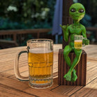 🛸 Beer Me Up – Alien Drinking Buddy Statue